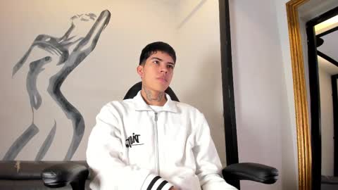 Snapshot of marcusevanss chatting on October 21, 2025, 12:28 pm Marcus online show from October 21, 2025, 12:28 pm