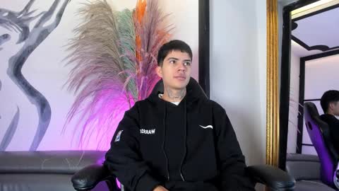 Snapshot of marcusevanss chatting on October 22, 2025, 12:05 pm Marcus online show from October 22, 2025, 12:05 pm