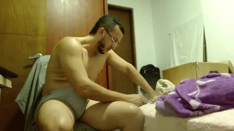 Snapshot of marcusmilarc chatting on September 18, 2025, 11:07 pm   online show from September 18, 2025, 11:07 pm