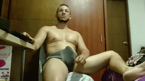 Snapshot of marcusmilarc chatting on October 4, 2025, 1:03 am   online show from October 4, 2025, 1:03 am