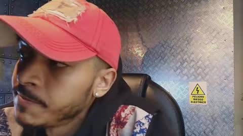 Snapshot of marcusrain_ chatting on February 18, 2026, 3:35 am Marcus online show from February 18, 2026, 3:35 am