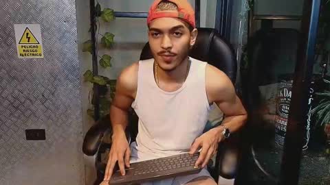 Snapshot of marcusrain_ chatting on February 25, 2026, 3:49 am Marcus online show from February 25, 2026, 3:49 am