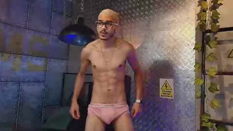 Snapshot of marcusrain_ chatting on March 5, 2026, 5:03 am Marcus online show from March 5, 2026, 5:03 am