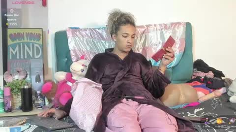 Snapshot of marfilastrom chatting on June 29, 2026, 3:35 am marfilastrom online show from June 29, 2026, 3:35 am