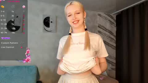 Snapshot of margaretasey chatting on June 20, 2026, 12:25 am Margaret online show from June 20, 2026, 12:25 am
