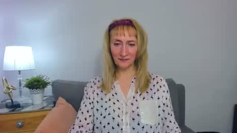 margaretmature online show from March 10, 2025, 7:40 pm