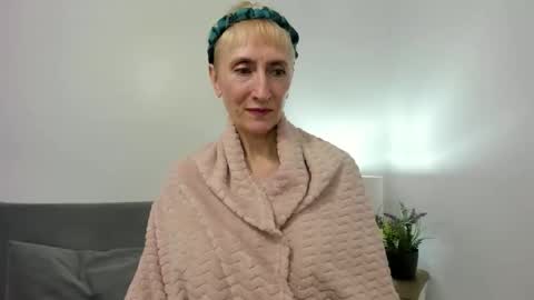 Snapshot of margaretmature chatting on October 14, 2025, 3:46 pm margaretmature online show from October 14, 2025, 3:46 pm