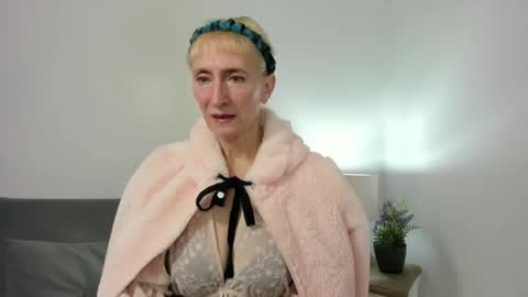 Snapshot of margaretmature chatting on October 15, 2025, 3:23 pm margaretmature online show from October 15, 2025, 3:23 pm