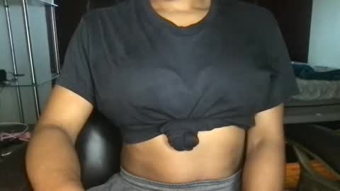 Snapshot of margaux_lumiere chatting on September 14, 2025, 1:32 pm margaux_lumiere online show from September 14, 2025, 1:32 pm