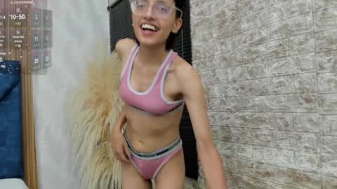 Aitana online show from December 6, 2024, 2:02 am