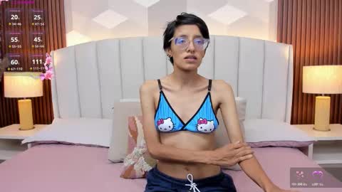 Aitana online show from November 4, 2025, 1:27 am