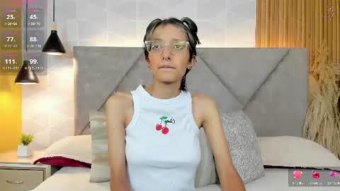 Aitana online show from June 15, 2026, 6:54 pm