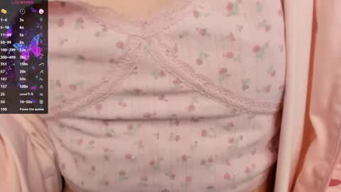 Mia online show from April 16, 2026, 7:14 pm