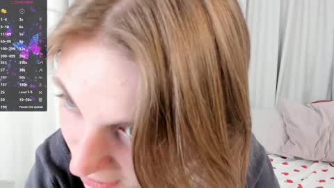 Mia online show from April 17, 2026, 7:17 pm