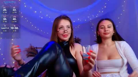 Snapshot of margo__ness chatting on October 5, 2025, 5:50 am Mag online show from October 5, 2025, 5:50 am