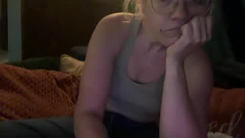 Elle online show from March 12, 2026, 12:11 pm