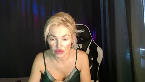 Snapshot of margoo_77 chatting on October 27, 2025, 2:59 am Margoo online show from October 27, 2025, 2:59 am