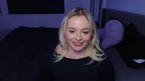 margot_robbie7 online show from January 14, 2026, 3:01 am