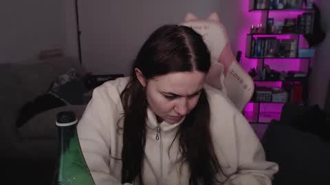 mari moore online show from February 17, 2026, 7:16 am