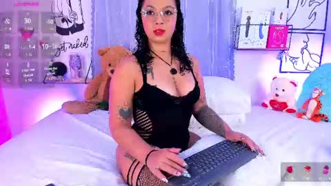 Mari Sweett  online show from June 22, 2026, 7:22 pm