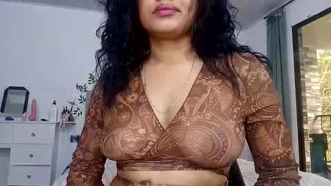 maria441958 online show from November 18, 2025, 7:40 pm