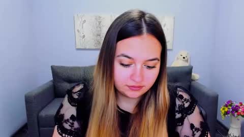 Snapshot of maria_bond chatting on November 19, 2025, 6:35 am Maria online show from November 19, 2025, 6:35 am