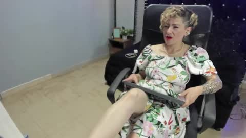 Maria fernanda online show from December 15, 2024, 3:56 am