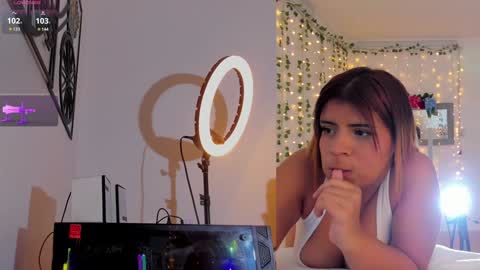Maria Jones  online show from January 27, 2025, 1:48 am
