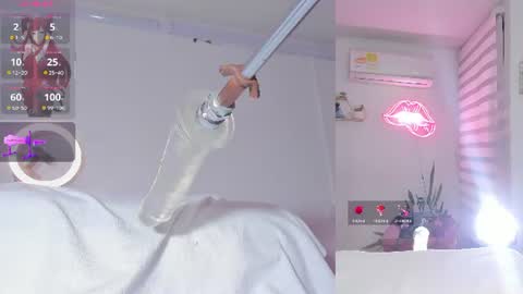 maria_jones__ online show from June 18, 2026, 3:18 am