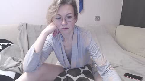 Snapshot of maria_lisica chatting on January 3, 2025, 6:33 am Mari online show from January 3, 2025, 6:33 am