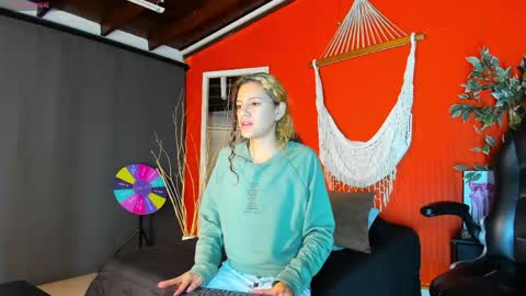maria_turner1 online show from May 7, 2026, 9:36 am