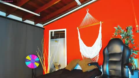 maria_turner1 online show from May 8, 2026, 9:58 am