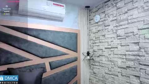 maria_twenty online show from December 15, 2025, 10:52 am