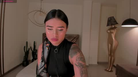 MARIA HERRERA  online show from December 6, 2024, 4:36 am