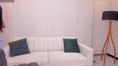 MARIA HERRERA  online show from December 10, 2024, 7:43 pm