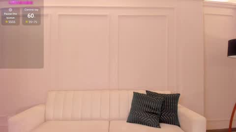 MARIA HERRERA  online show from December 13, 2024, 2:21 am