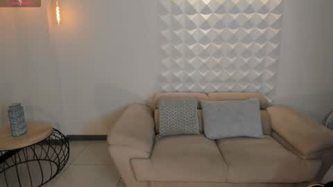 MARIA HERRERA  online show from October 15, 2025, 8:53 pm