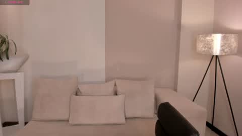 MARIA HERRERA  online show from June 23, 2026, 6:17 pm