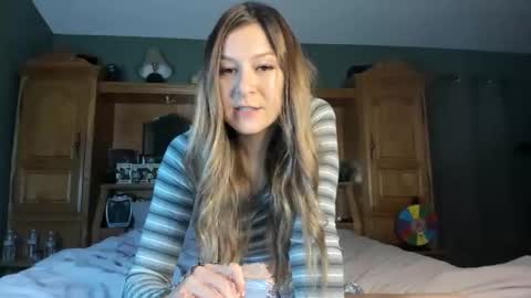 Pinkkitty online show from May 28, 2026, 3:26 am