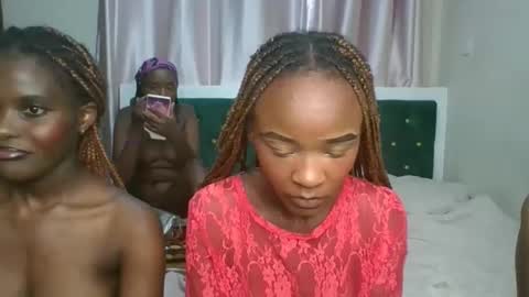 Snapshot of mariahsexy4u chatting on February 3, 2026, 8:19 am mariahsexy4u online show from February 3, 2026, 8:19 am