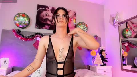 Snapshot of mariajo_sex_ chatting on December 12, 2024, 4:21 pm MARIAJO Dont forget that Mariajosexy20 online show from December 12, 2024, 4:21 pm