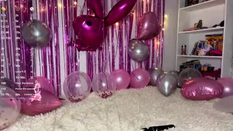 Snapshot of mariamcanestrini chatting on March 21, 2026, 10:57 pm Lily online show from March 21, 2026, 10:57 pm