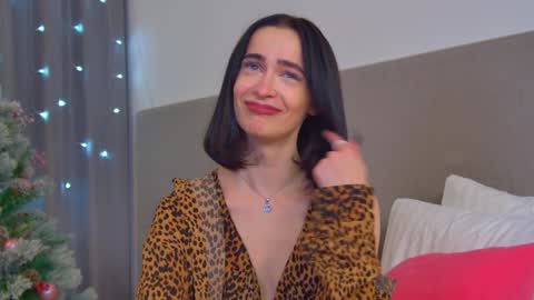 MariaMenson online show from December 12, 2024, 5:31 am