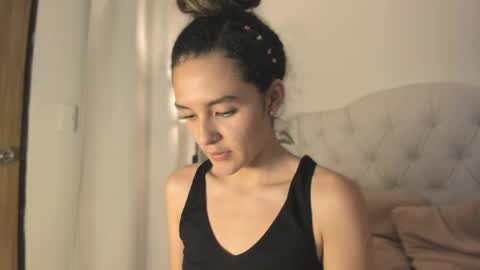Snapshot of marian_skinny chatting on April 20, 2026, 6:05 am Marian online show from April 20, 2026, 6:05 am