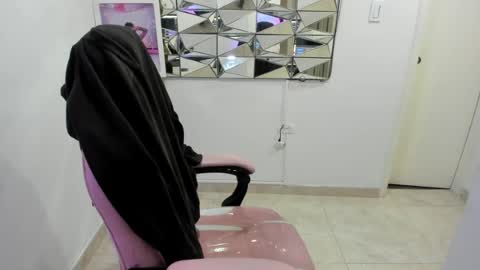 Snapshot of mariana01_m chatting on June 24, 2026, 12:04 pm mariana01_m online show from June 24, 2026, 12:04 pm