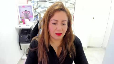 Snapshot of mariana01_m chatting on July 4, 2026, 12:22 pm mariana01_m online show from July 4, 2026, 12:22 pm