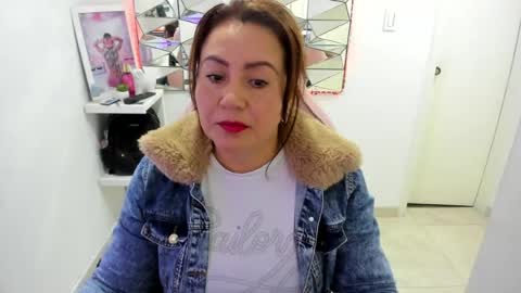 Snapshot of mariana01_m chatting on August 6, 2026, 12:18 pm mariana01_m online show from August 6, 2026, 12:18 pm