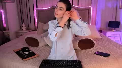 mariana__thompson online show from June 20, 2026, 2:36 am