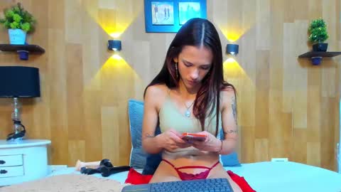 Mariana Angel online show from February 12, 2025, 3:27 pm
