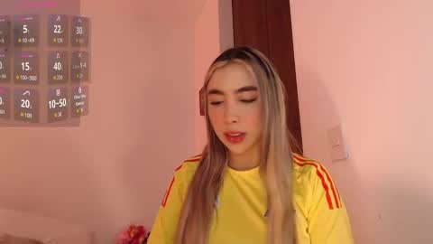 Mariana online show from October 5, 2025, 6:06 pm